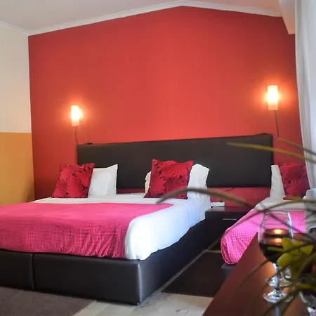 우니베르수 호만티쿠 게스트하우스 3*