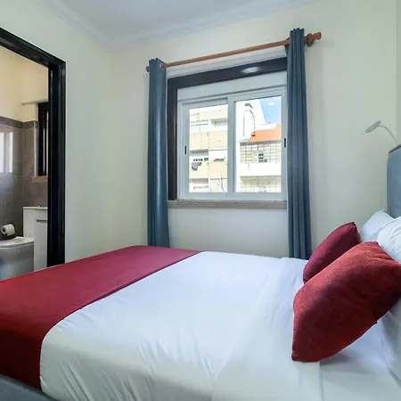 우니베르수 호만티쿠 3*