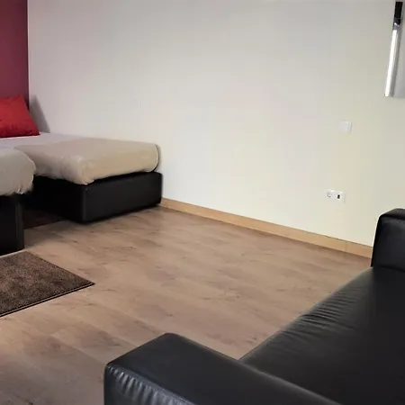 우니베르수 호만티쿠 3*