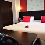 Universo Romantico Affittacamere 3*