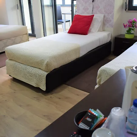 Universo Romantico Lisboa