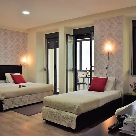 Universo Romantico Lisboa