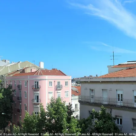 Universo Romantico Konukevi Lisboa