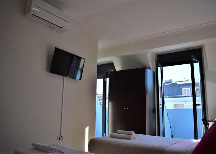 ضيافة يونيفيرسو رومانتيكو