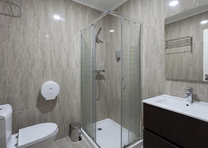 ضيافة يونيفيرسو رومانتيكو