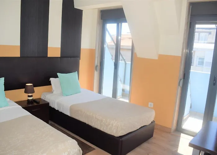 ضيافة يونيفيرسو رومانتيكو 3* Lisboa